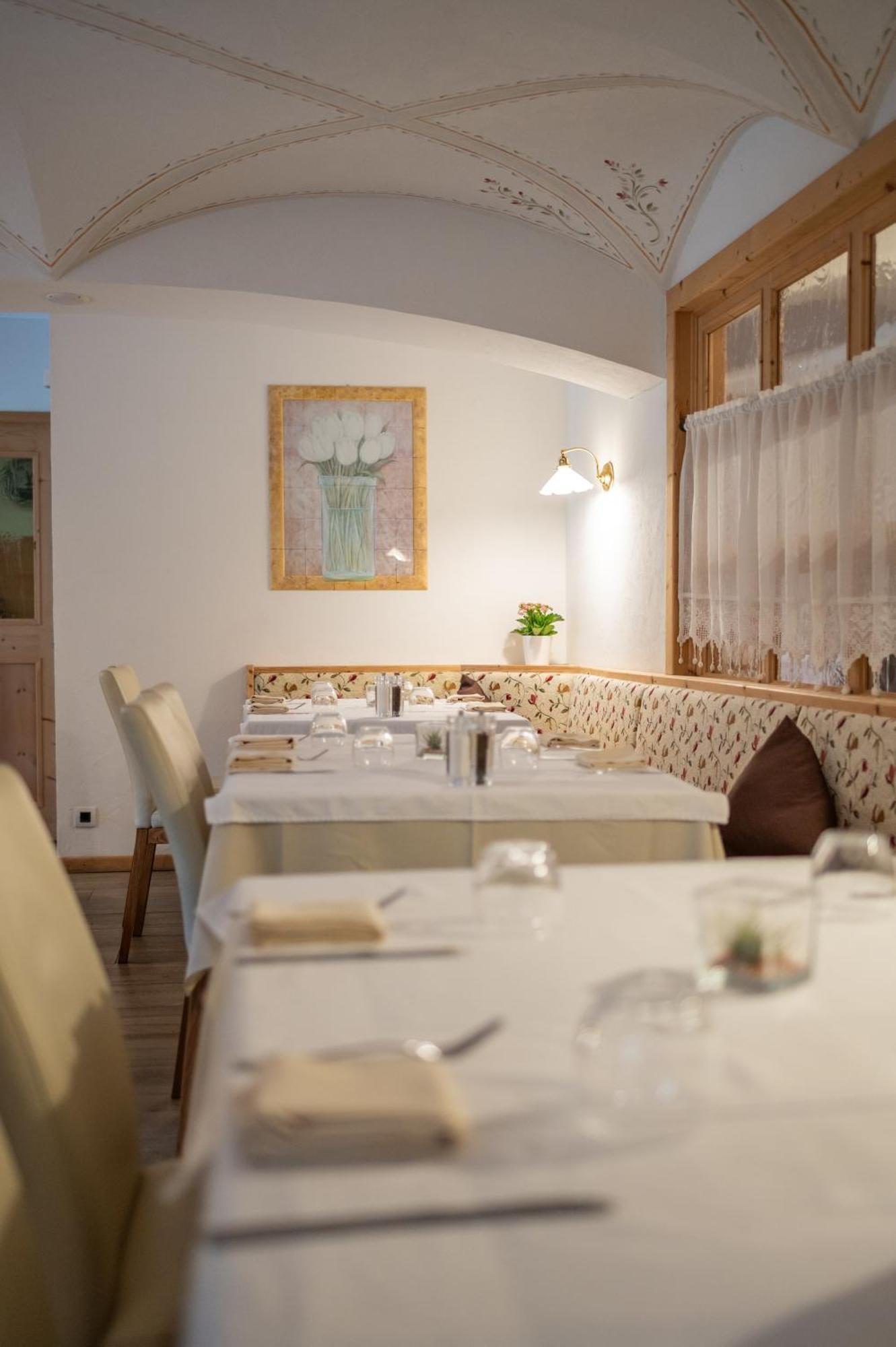 Hotel Lago Della Creta Сан-Виджилио-ди-Мареббе Экстерьер фото