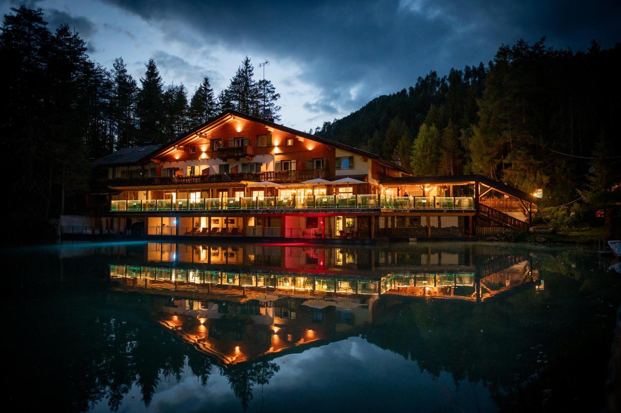 Hotel Lago Della Creta Сан-Виджилио-ди-Мареббе Экстерьер фото