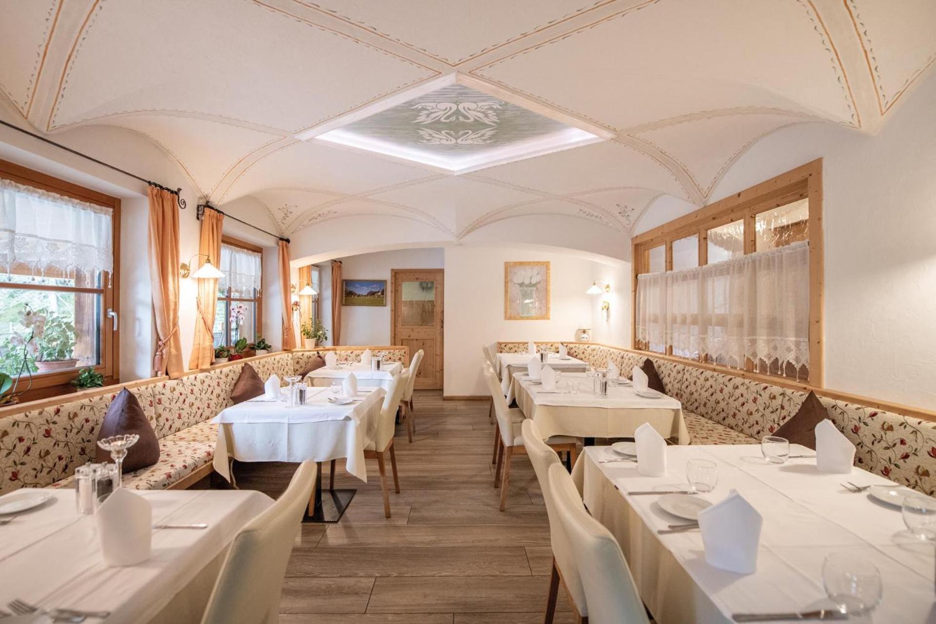 Hotel Lago Della Creta Сан-Виджилио-ди-Мареббе Экстерьер фото